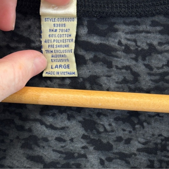 Kavio Black and Blue Graphic Tee - Picture 4 of 4